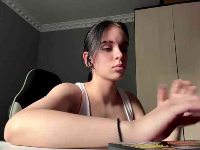 tootightwiththong webcam