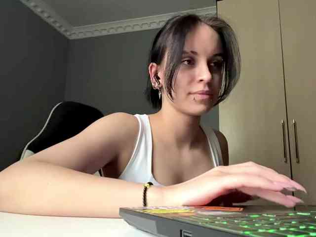 tootightwiththong webcam