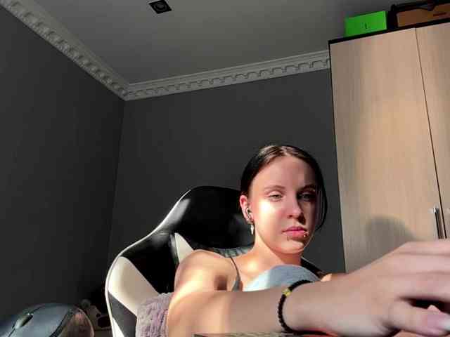 tootightwiththong webcam