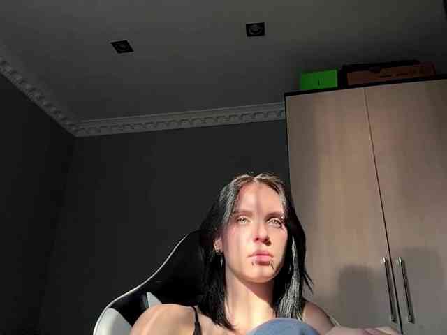tootightwiththong webcam