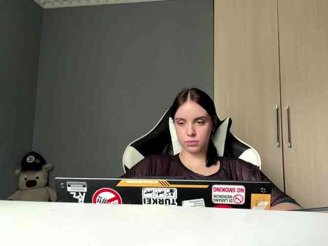 tootightwiththong webcam