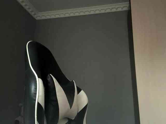 tootightwiththong webcam