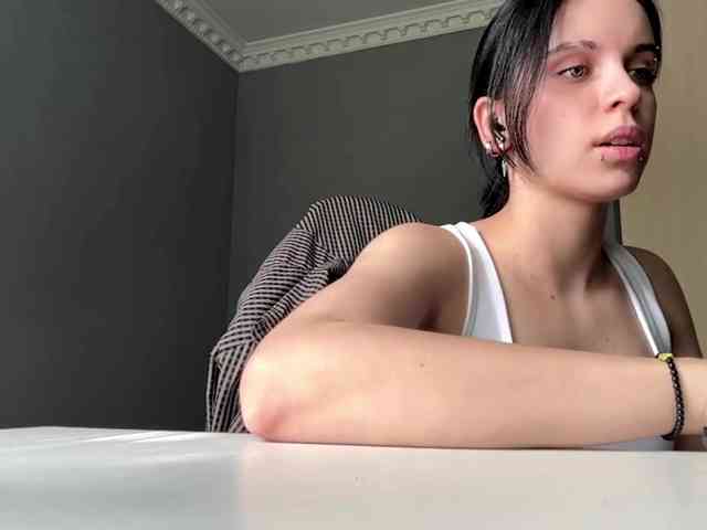 tootightwiththong webcam
