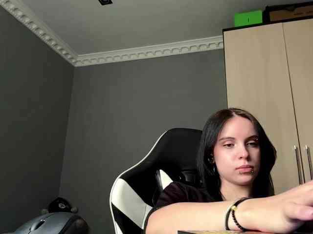tootightwiththong webcam