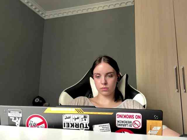 tootightwiththong webcam