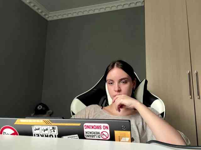 tootightwiththong webcam