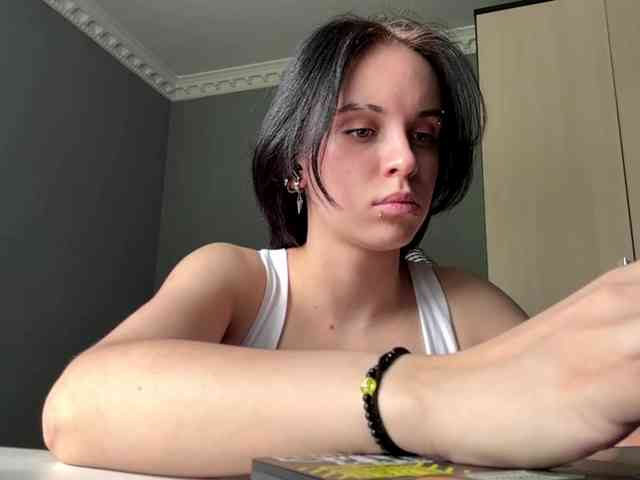 tootightwiththong webcam