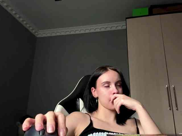 tootightwiththong webcam