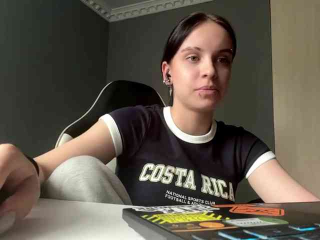 tootightwiththong webcam