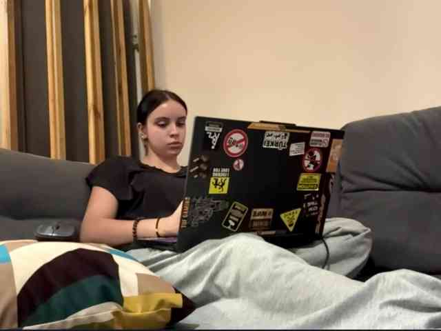 tootightwiththong webcam