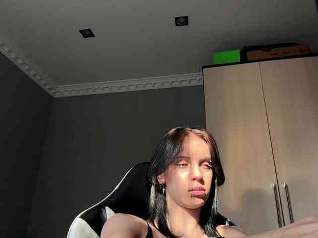 tootightwiththong webcam