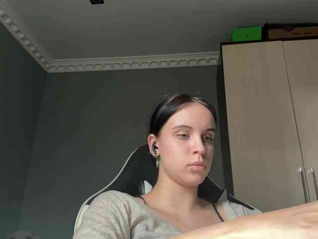 tootightwiththong webcam