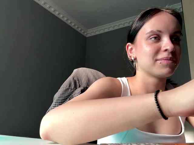 tootightwiththong webcam