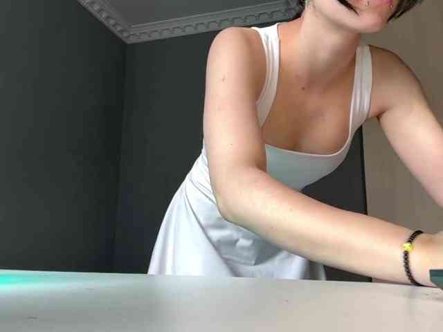 tootightwiththong