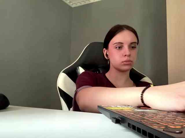 tootightwiththong webcam