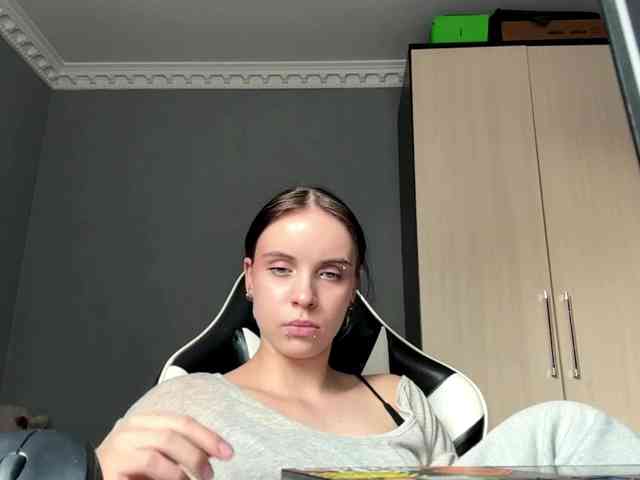 tootightwiththong