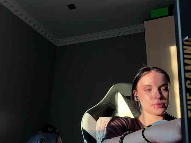 tootightwiththong webcam