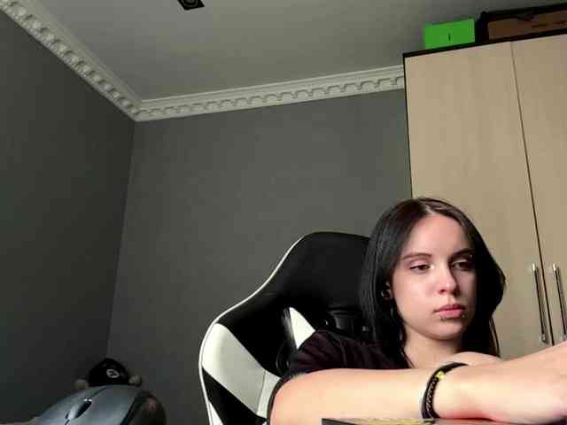 tootightwiththong webcam