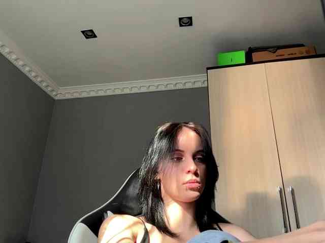 tootightwiththong webcam