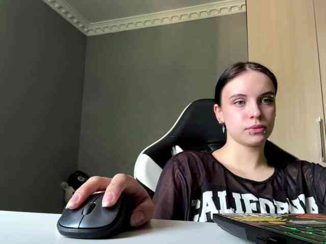 tootightwiththong webcam