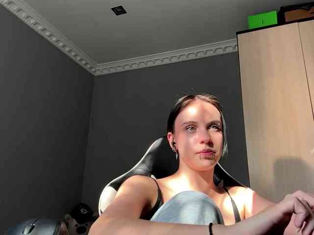 tootightwiththong webcam