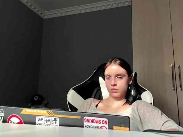 tootightwiththong webcam