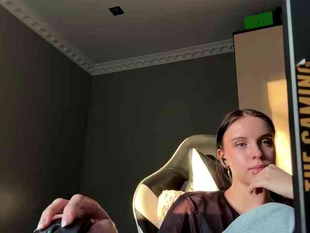 tootightwiththong webcam