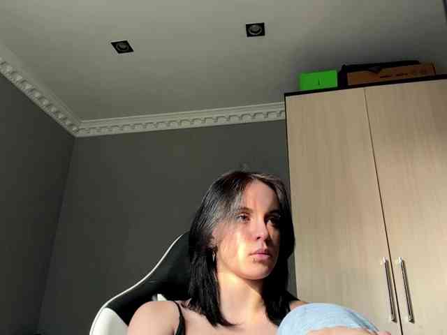 tootightwiththong webcam