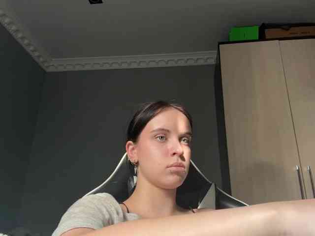tootightwiththong webcam