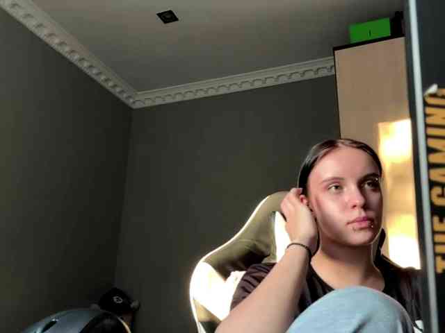 tootightwiththong webcam