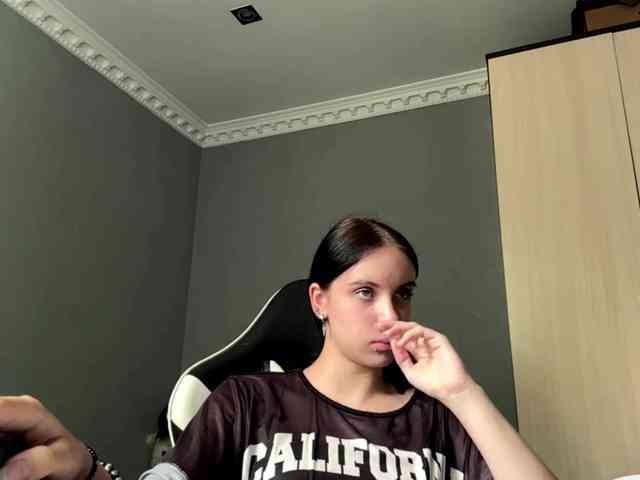 tootightwiththong webcam