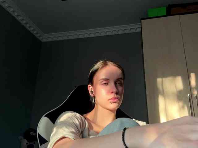 tootightwiththong webcam