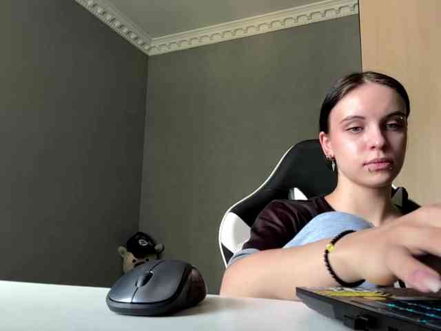 tootightwiththong webcam
