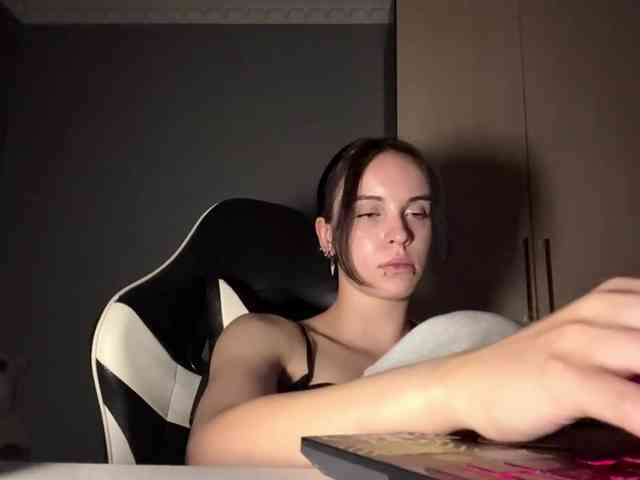 tootightwiththong webcam