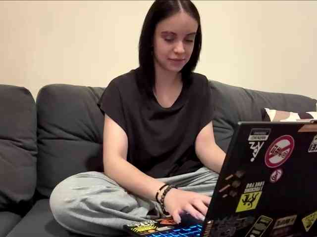 tootightwiththong webcam