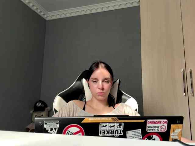 tootightwiththong webcam