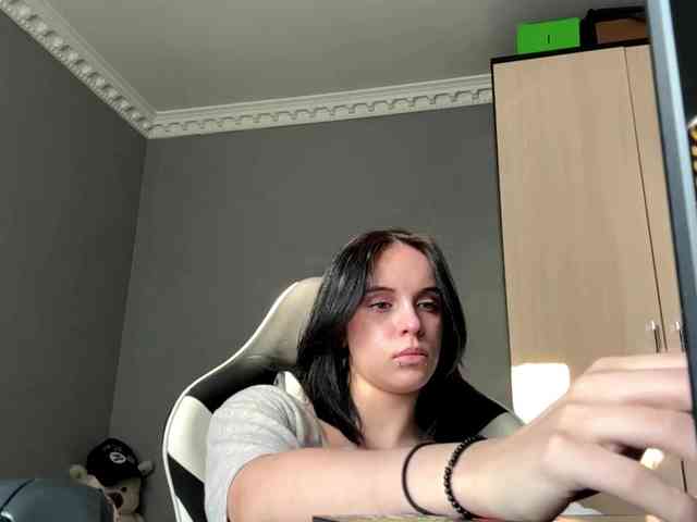 tootightwiththong webcam