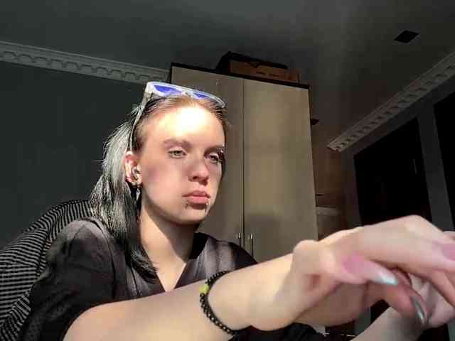 tootightwiththong webcam