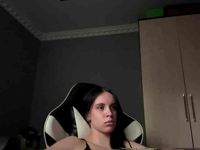 tootightwiththong