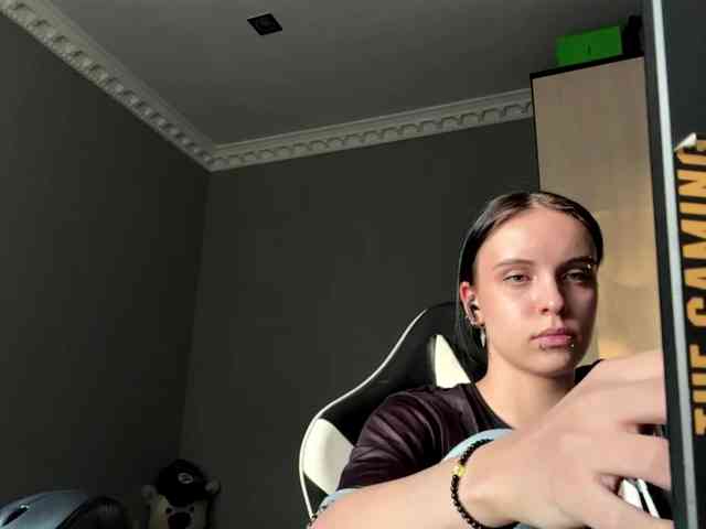 tootightwiththong webcam