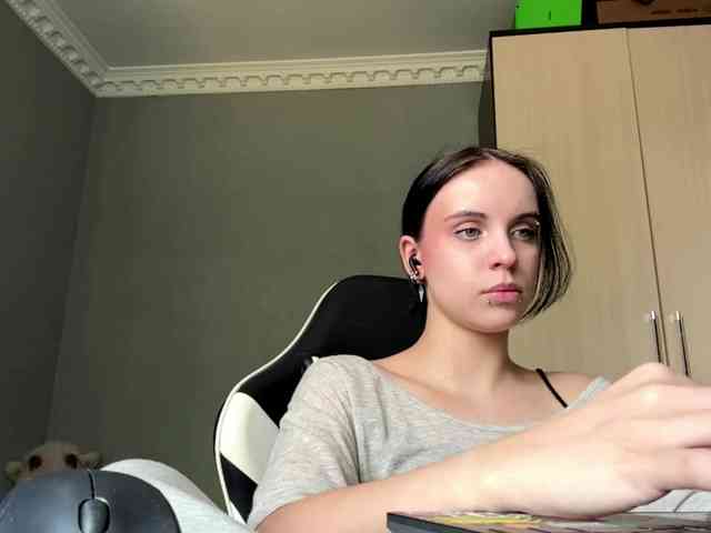 tootightwiththong webcam