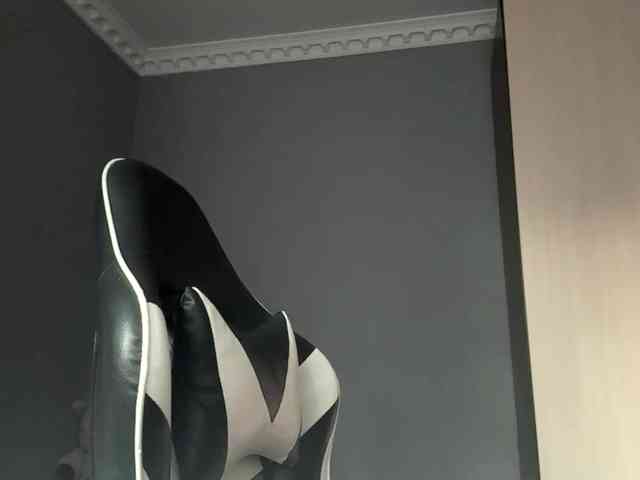 tootightwiththong