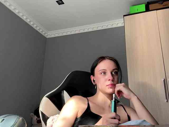 tootightwiththong webcam