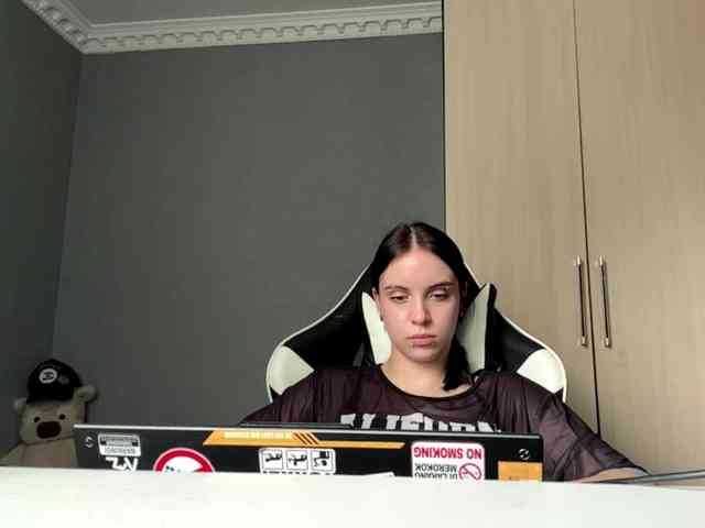 tootightwiththong webcam