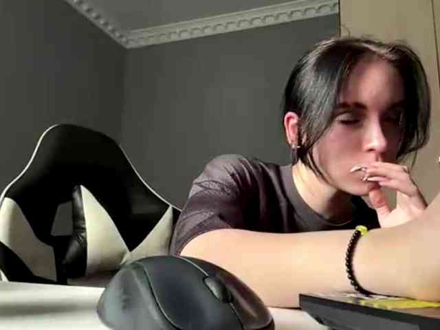 tootightwiththong webcam