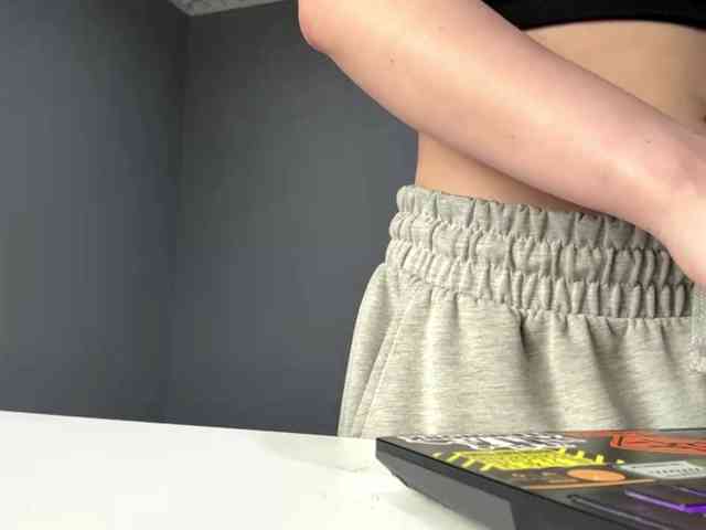 tootightwiththong webcam