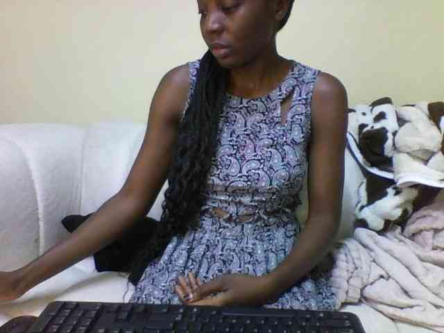 Queencaramel webcam