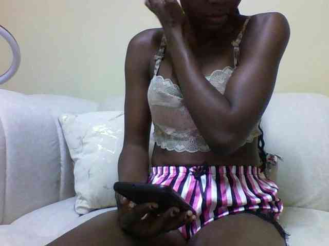 Queencaramel webcam