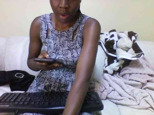 Queencaramel webcam