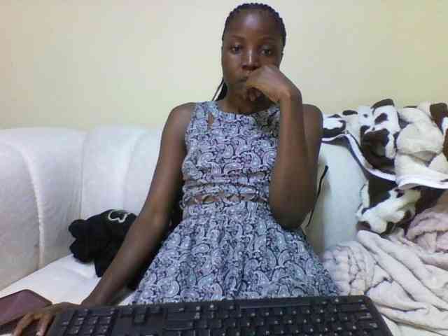 Queencaramel webcam